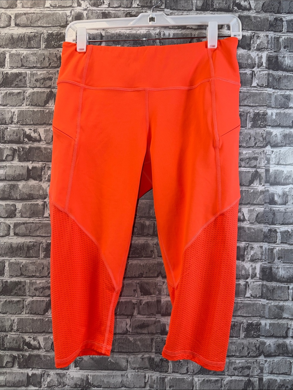 Athleta Bright Orange Capri Leggings